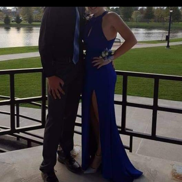 Prom dress - Picture 1 of 3